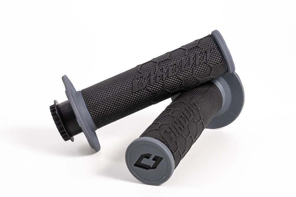 Circuit Equipment: Kira 'Lock-On' Grip - Black / Grey